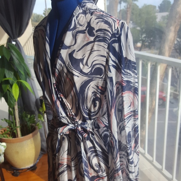 Laundry by Shelli Segal wrap dress sheer sleeve - Picture 3 of 8